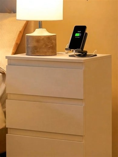 No more adapter battles! 🚫 Wide-spaced outlets fit 2 large adapters. Double-insulated cord for safety. Smooth metal drawer slides—quiet & easy to open! 🤫Perfect for bedrooms/living rooms/offices!😍 #yaheetech #yaheetechfurniture #homeimprovement #homeorganization #homeupgrades #homedecor #roomdecor #homeessentials #tiktokfinds #cozyvibes #bedroomdesign #bedroomdecor #bedsidetable #table #endtable #bedroomessentials #smallspacesolutions #Dealdrops #ForYouDays #TikTokMadeMeBuyIt @yaheetechstore