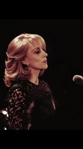 أغاني فيب شبيهة لفيروز وLana Del Rey