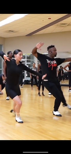 🔥Salsa on2 Footwork De'Jon & Clo. #dallas #salsaon2 #salsa #salsaclasses #salsatraining #mambo #dallassalsalessons #dallasmambo #tropikvybe #dallastexas #dallaslove #latinos #bailar #dallasnightlife #bachatadancing #bailar #texasdancers | De'Jon & Clo