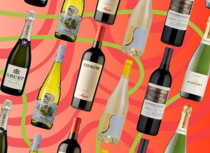10 Best Wines Under $20 To Bring to All Your Holiday Parties, According to Sommeliers