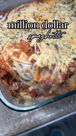anabelle redeemer on Instagram: "million dollar spaghetti 💰🍝 one of my favorite ways to make spaghetti! so full of flavor 🤤 ingredients: red sauce - 1/2 white onion diced - 4 garlic cloves minced - 2lbs ground beef (you can use less) - seasonings to taste: salt, pepper, garlic powder, Tony’s creole no salt seasoning, red pepper flakes - 1 jar marinara sauce of choice + fill up about 1/4 way with water to get rest of the sauce out Alfredo sauce - 1 stick butter - 3 garlic cloves minced - 4oz c