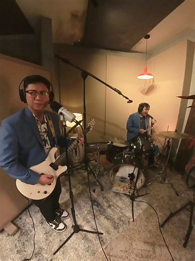 Meet Pepe Lozano: Original Guitarist of the Band