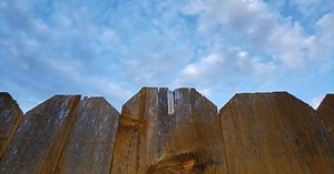 How Long Do Fences Last? (Vinyl, Wood, Iron, Aluminum)