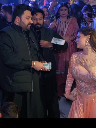 Dil Na Lage Kisi Se _ Hani Sheikh Bollywood Dance Performance 2026 Part 4 #newsongsariki2026 #newsongsariki2025 #rimalalishahofficial13 #urwakhansarikisong #mahekmalikofficial