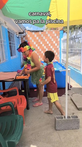 Carnaval en la piscina: Diversión familiar asegurada