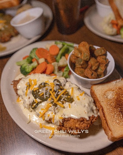 191K views · 2.7K reactions | This was 10/10. Left with a full belly and a happy heart What we ate: Green chile chicken fried steak Skinny chicken Chicken fried steak with the jalepeno gravy Jimmy's Overload  Green Chili Willy's 13651 1-27, Amarillo, TX | Visit Amarillo | Facebook