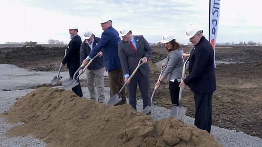 As we redefine packaging for a changing world, we continue to expand our efforts in North America. Last week, we broke ground on a new, 550,000 square foot packaging plant in Lebanon, Indiana. This highly efficient, automated plant will produce corrugated packaging for a variety of sectors and will service global, regional, and local customers. The DS Smith team was joined by dignitaries from Indiana - including the Mayor of Lebanon, the Indiana Commerce Secretary, and the Governor of Indiana. |