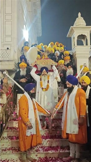 🙇🏻‍♂️🙏 #singh #tseriesshabadgurbani #kirtan #love #shabad #gurunanakdevjisakhi #turban #live