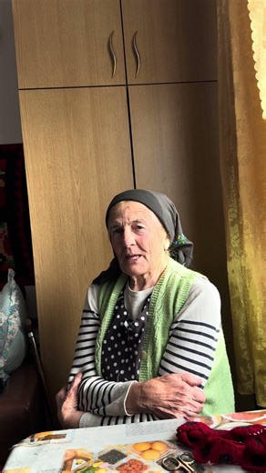 Bunica a copilărit în Runc unde e Nea Leon 😁🙌🏼 #romania