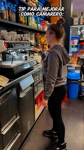 421K views · 9.8K reactions | Sígueme para mejorar como camarero! ✅ #humor #Viral #tips #abrigaca #bar #camarero #mesero #mozo #hosteleria #restaurante | Abrigaca Humorista | Facebook