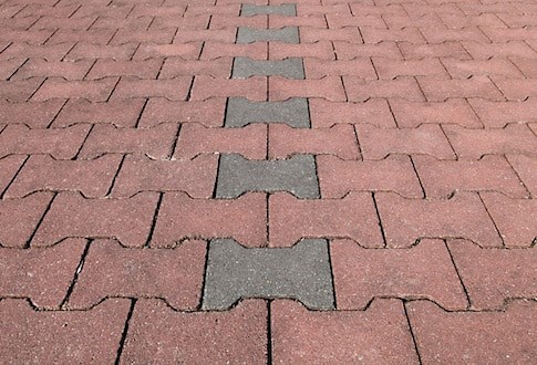 Prix de pose d’un pavé autobloquant en 2026 | Tarif moyen