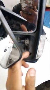 Mercedes Sprinter desmontado de foco de retrovisor