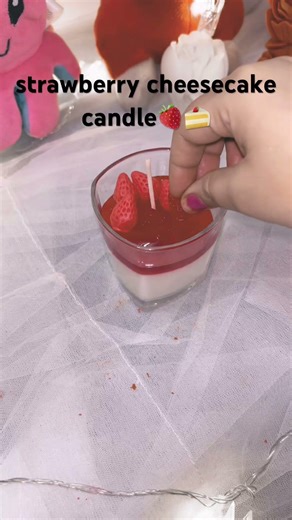 Strawberry cheesecake candle🍰🍰🍓💌DM to order now @GlimmerGlowGoods #reels #shorts #viralvideo