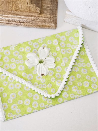 Fun Dollar Tree Fabric Crafts with No Sewing Required