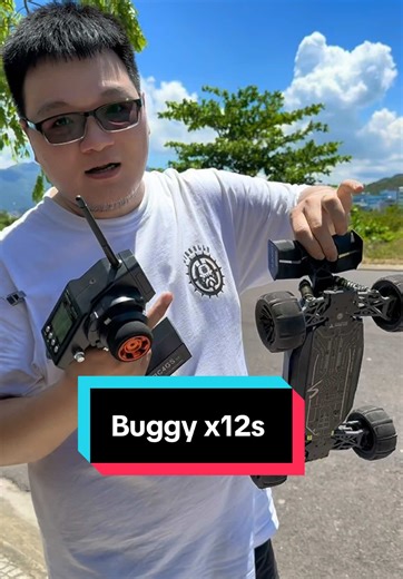 Rlaarlo Buggy x12s gắn bánh mái chèo