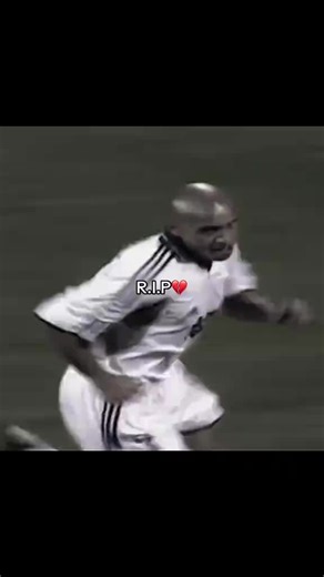 رحيل الأسطورة البرازيلية روبرتو كارلوس