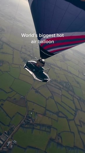 skydiving_official على TikTok