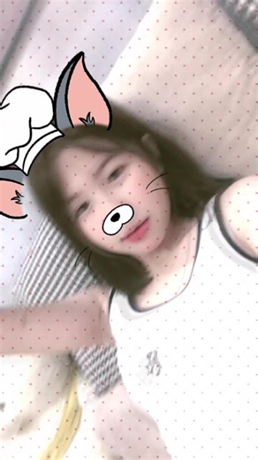 Video của Tít xihhh (@not.having.love) với bản nhạc nhạc nền - bao tram - bí thư lớp bên