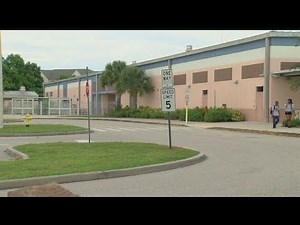 Woman caught snorting cocaine in parent pick-up line