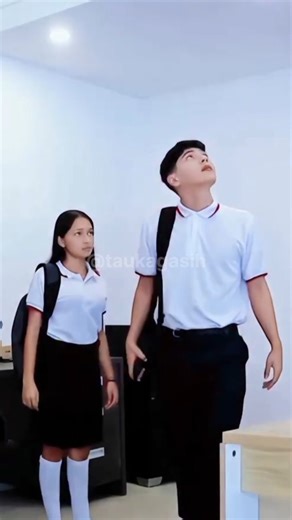 Tau Kaga Sih on Instagram: "Emma Anturin: Lebih dari Sekadar Nama #fblifestyle #femaleartists #reelfbpro"