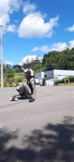 Bob de passagem 😎 #shorts #skateboarding #longboard #longboarding #viral #youtubeshorts #foryou #fyp