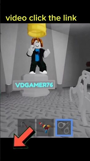ALIEN IS CHASING ME 😱 | Roblox Horror Escape