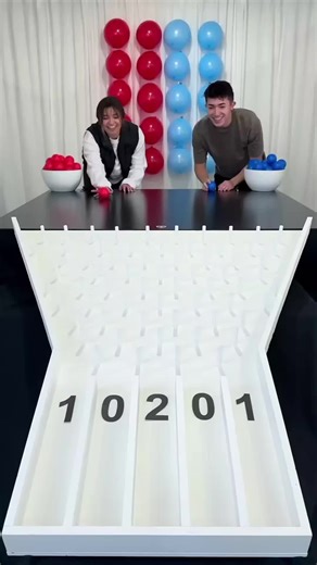 Balloon 🎈 challenge with friends #challenge #friends #balloon #viral