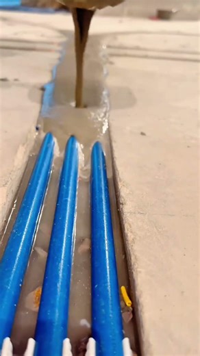 Pour the cement mixture onto the surface of the thermal insulation pipe, ensuring it smooth compact