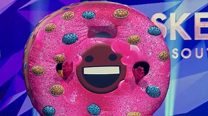 21 reactions | Masked Singer South Africa is bringing you hotter and fiercer performances each week! Tune in this Saturday at 18:30. #MaskedSingerSA #S3OpenUp #OpenUpNewWorlds | SABC 3 | Facebook