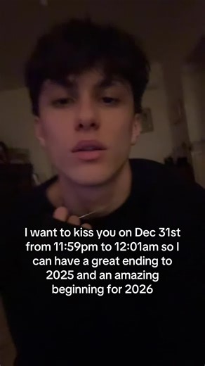 Video di ser🕷️ (@seraahr) su new year's kiss