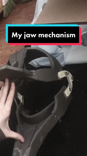 Understanding How a Moving Jaw Mechanism Works on a Fursuit