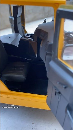 Very detailed fms hummer h1 interior and realistic door handles #rccar #automobile