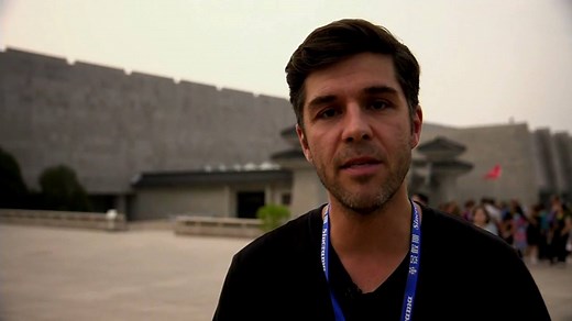 40K views · 296 reactions | Salut l'Asie | Mathieu Roy a eu le privilège de faire une excursion afin de découvrir les statues de soldats en terre cuite de grandeur nature! Pour voir les autres capsules de son voyage en Chine, consultez le www.salutlasie.ca | Salut Bonjour | Facebook