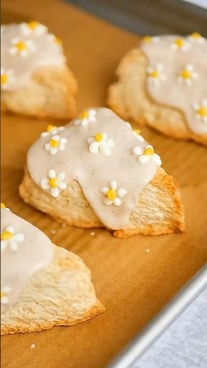 here's my tender, soft and buttery vanilla bean scones recipe :) with day by day steps