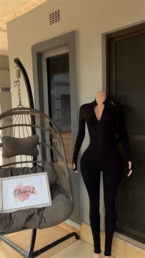 Elivine’z Online Thrift Store on Instagram