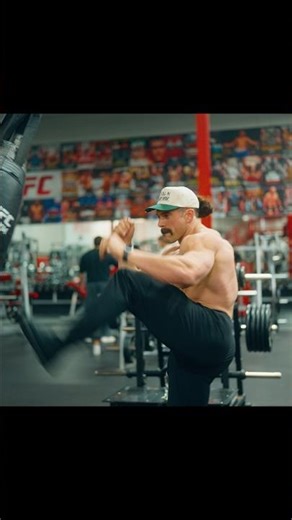 Comparison is the thief of joy. 🪞#gymtok #gymmotivation #comparisonisthethiefofjoy #hopecore #real