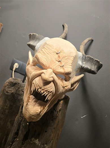 Lets make woodart! ✨⚒️ #woodcarving #kunsthandwerk #schnitzen #krampus #art
