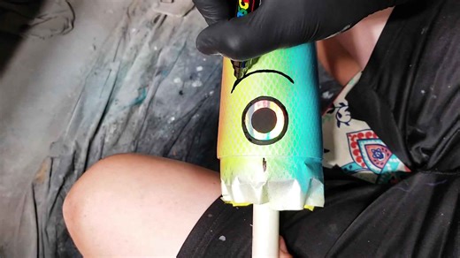 Insane spray paint and fishing net stockings