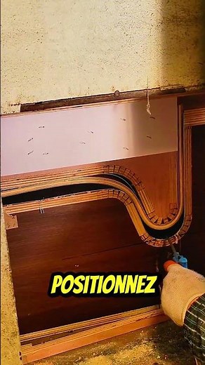 The art of wood carving: a perfect curve in the workshop