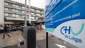 Le CHU de Liège, au bord de la saturation, reporte certaines opérations - RTBF Actus