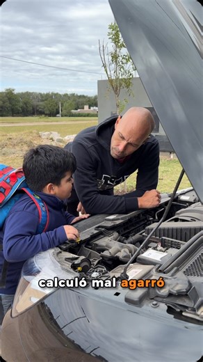 Matias Barzola on Instagram: "El loco @paul.saldano tirando consejos como si supiera… Menos mal que al final aparecieron los chicos de @waeb.auxilios, los mejores..!!! 🚗"