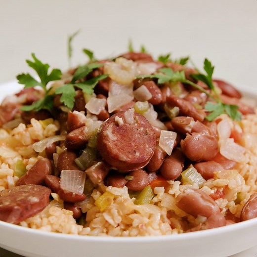 102K views · 1K reactions | Chef Alisa Reynolds' red beans & dirty rice is the threesome you'll want to be a part of.  | Tastemade | Facebook