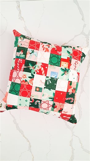 Kristina Brinkerhoff || Modern Sewing and Quilting Patterns on Instagram: "Pillow covers are one of my favorite seasonal projects. They’re quick to make, require minimal supplies, and are easy to swap out for each holiday. 🎄❤️☃️ My preferred method is to quilt both the front AND back of the cover, then finish it with a zipper along the bottom. Quilting both sides adds a nice weight and structure, and a bottom zipper makes inserting the pillow form easier than an envelope-style back. As a bonus,