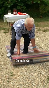 329K views · 1.3K reactions | Rupert als Gentleman hat den Teppich ausgerollt – und Roswitha? Die war kurz baff.  Ob das der Weg zu ihrem Herz is oder eher zum nächsten Ausgang? | Bauer sucht Frau | Facebook