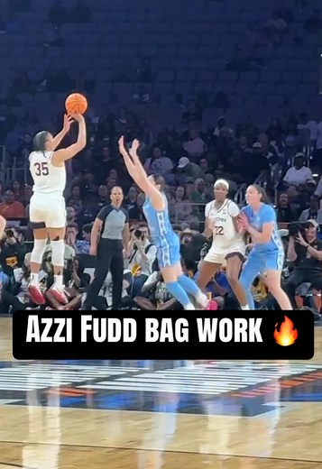 Azzi Fudd's UConn WBB Highlights vs. USC
