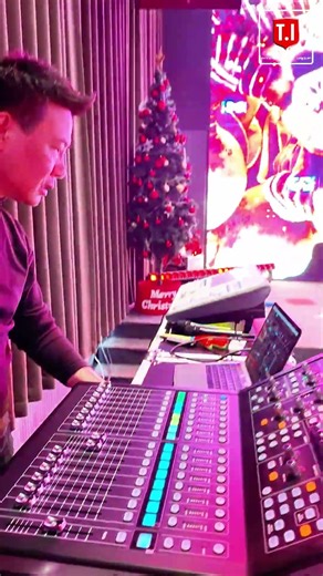 MAX-215 Dual 15" Line Array Sound Test