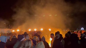 Wat een opening van de vuurwerkshow van Caffero - Event fireworks & special effects!💥🔥 | Vreugdevuur Scheveningen