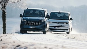 Ford Toureo Custom L2 & VW T7 Multivan lang im Test