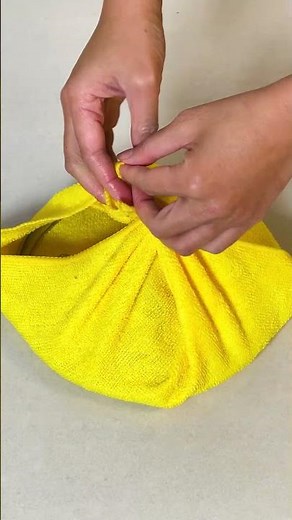 This simple hack will have your sofa looking brand new in no time✨🧼