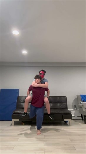 Set of the day (Bulgarian Split Squats with a twist!) #workout #shorts